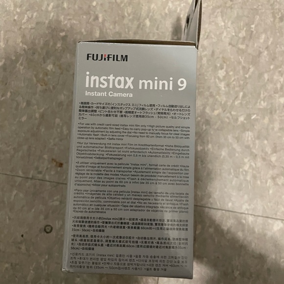 New Fuji Polaroid Camera - Picture 2 of 4